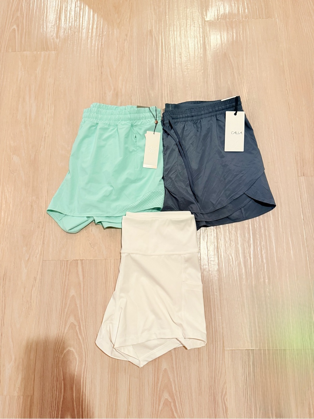 💚🤍 CALIA Activewear Bundle – 3 Piece XL plus shirt